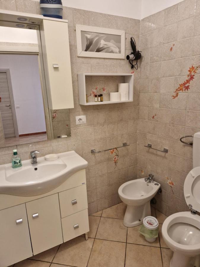 La Casa Sull'Argine Apartment Сарцана Екстериор снимка