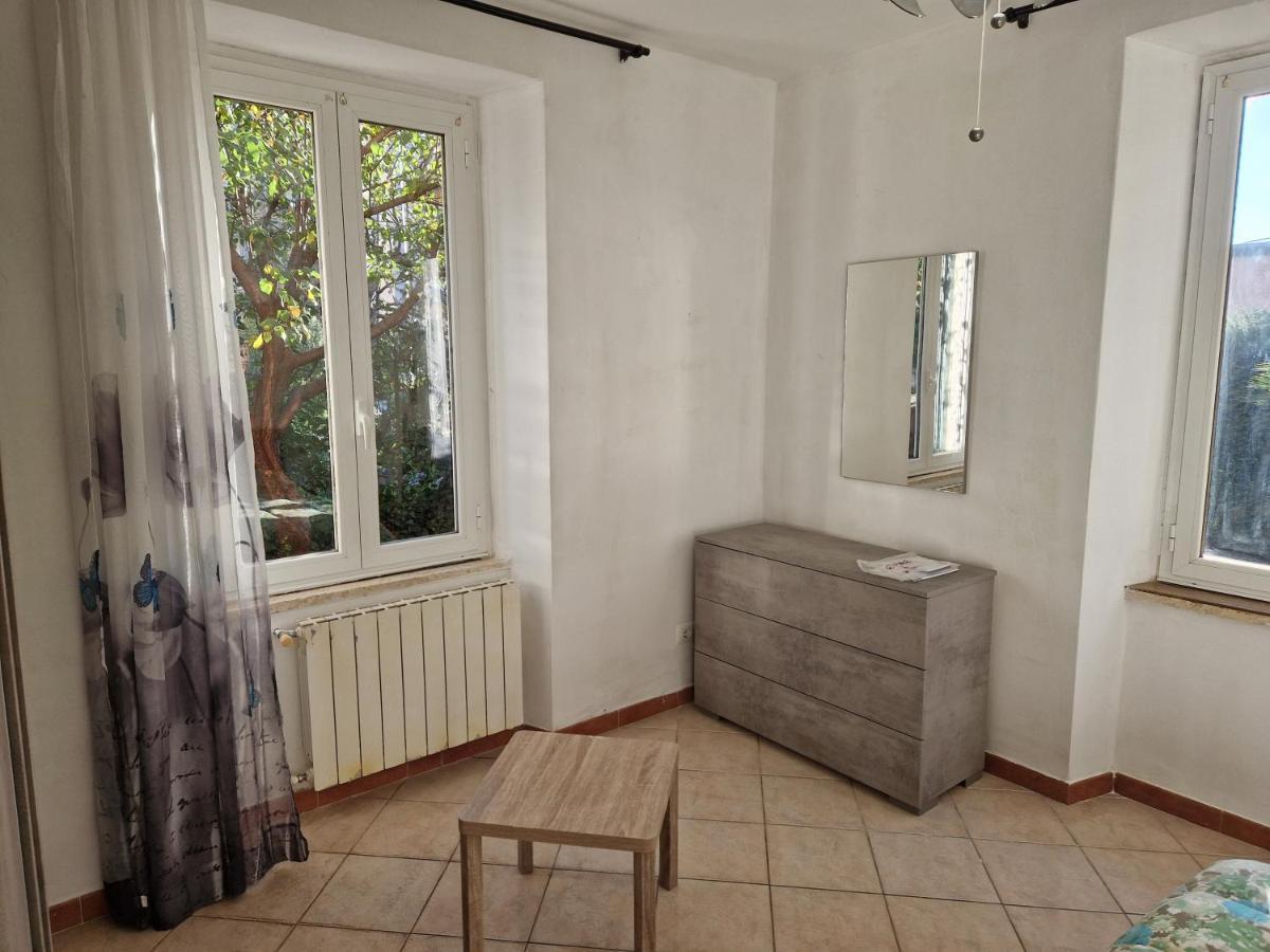 La Casa Sull'Argine Apartment Сарцана Екстериор снимка