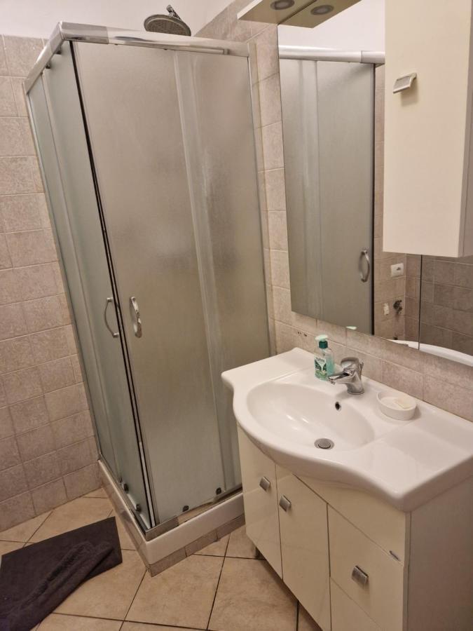 La Casa Sull'Argine Apartment Сарцана Екстериор снимка
